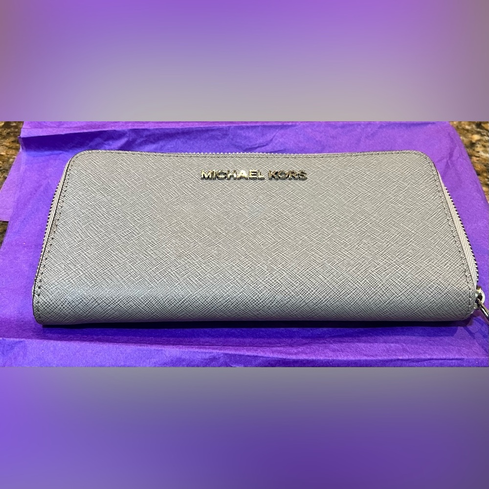 Michael Kors Light Gray Saffiano Wallet